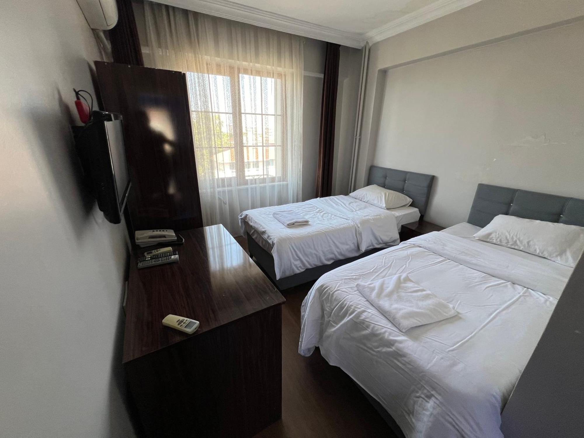 Falay Hotel Yavuz Истанбул Екстериор снимка